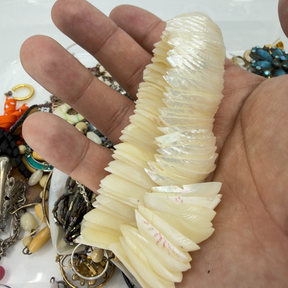 Craft Beading Jewelry Lot Mixed Costume Pieces DIY Upcycle Repair Supplies - Picture 14 of 16